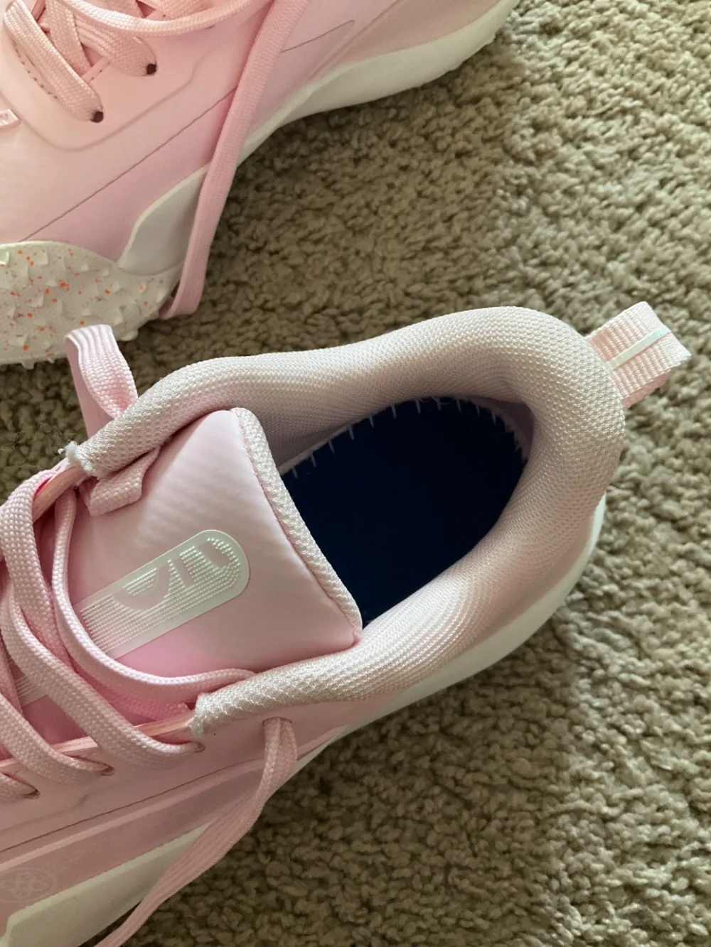 G/FORE – The Women’s G/18 golf shoe